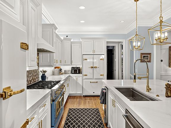 4th image of 338 Haddon Ct