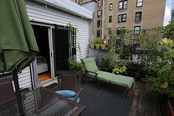 Rented by JK Dansar Corp | media 35