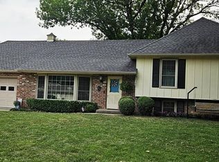 424 N Cedar St, Garnett, KS 66032