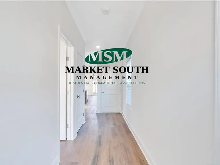 761 E Anderson St — Photo 5