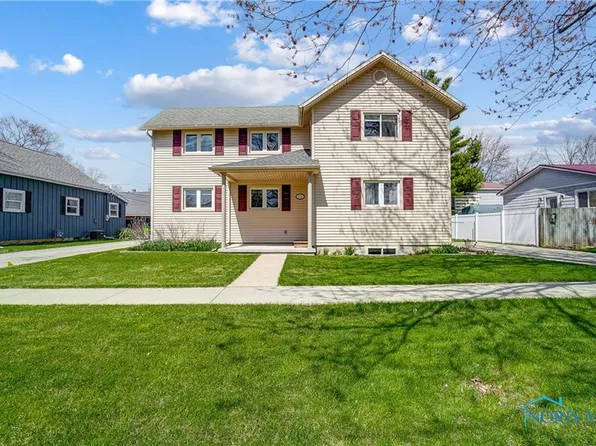 522 W North St, Fostoria, OH 44830