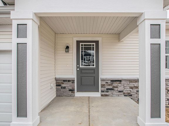 3rd image of 6478 Green Ash Dr