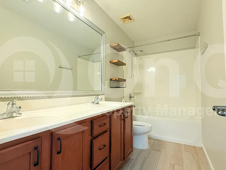 2950 E Dublin St — Photo 14