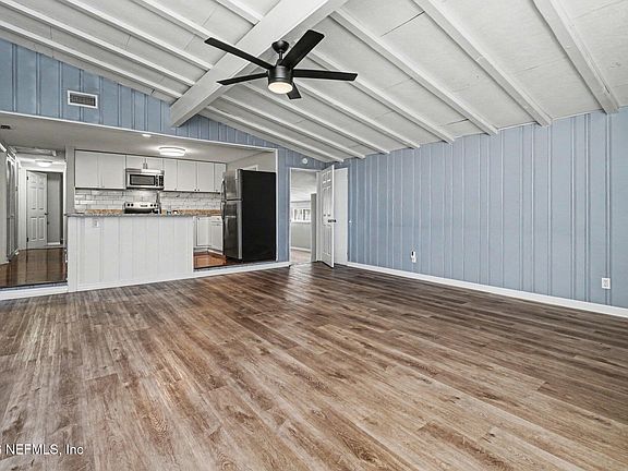 3rd image of 1113 FOUNTAIN Road