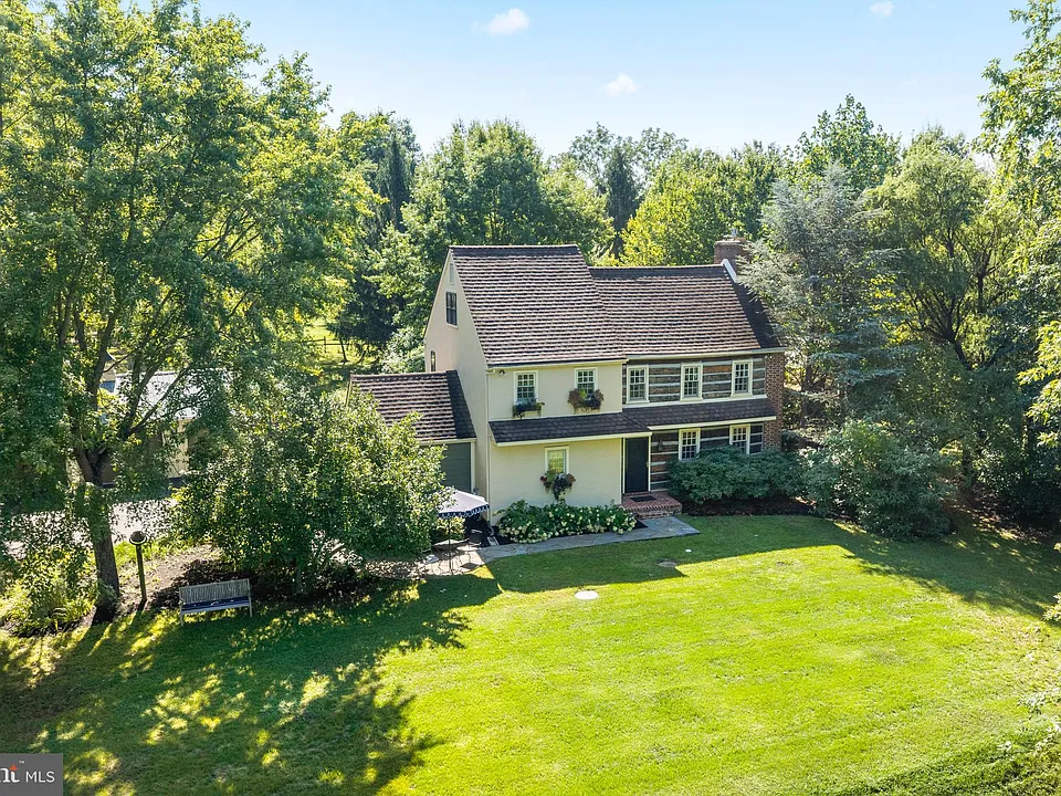 2 Ebelhare Rd
