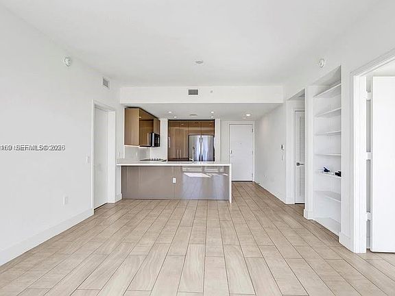3rd image of 2000 Metropica Way #907