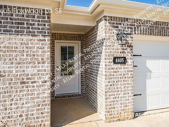 4th image of 4405 Foxwood Dr