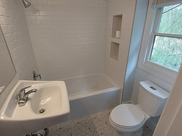 82 Spruce St — Photo 8