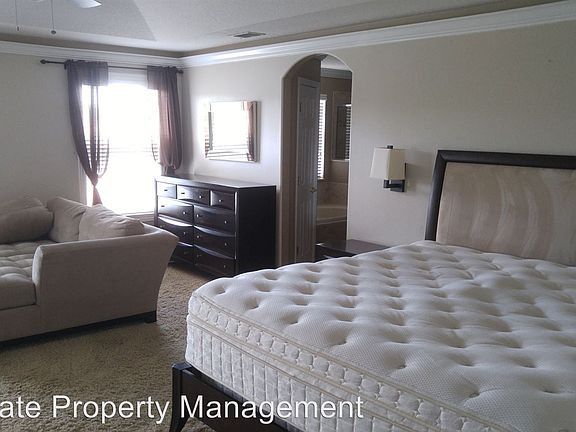 4th image of 5013 Legacy Oaks Dr