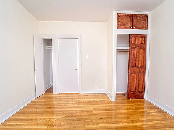 3rd image of 21-54 Crescent St #B4