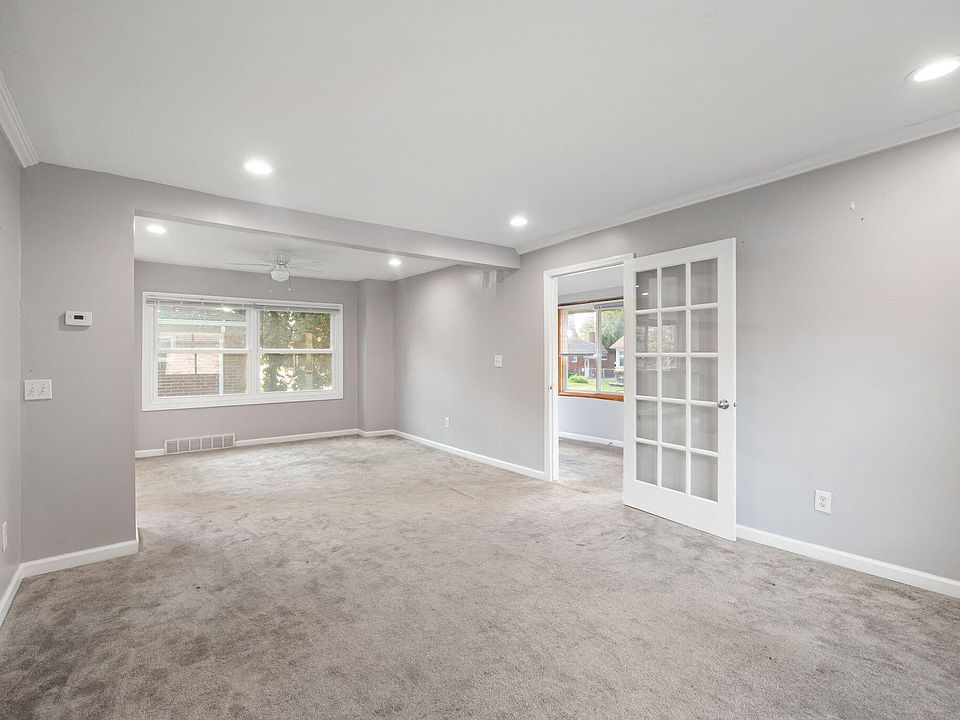 22134 Pleasant Ave, photo 11