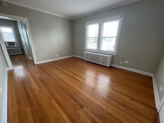 4th image of 2831 N 75th Ave #2R