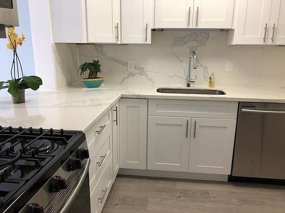 Beautiful, brand-new kitchen