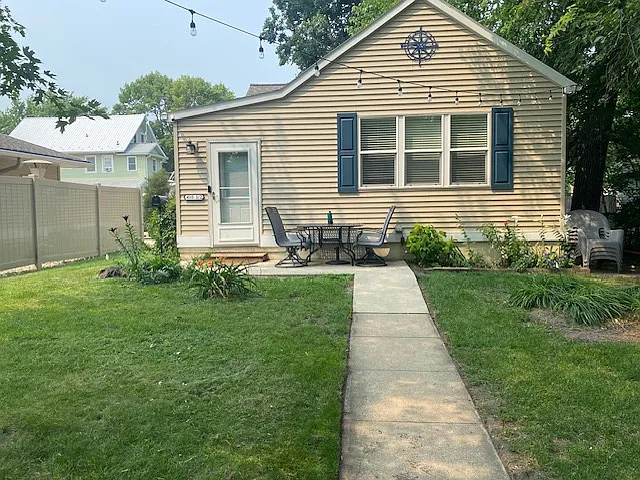 3 bed, 1500 sqft, $2,350 — Photo 2