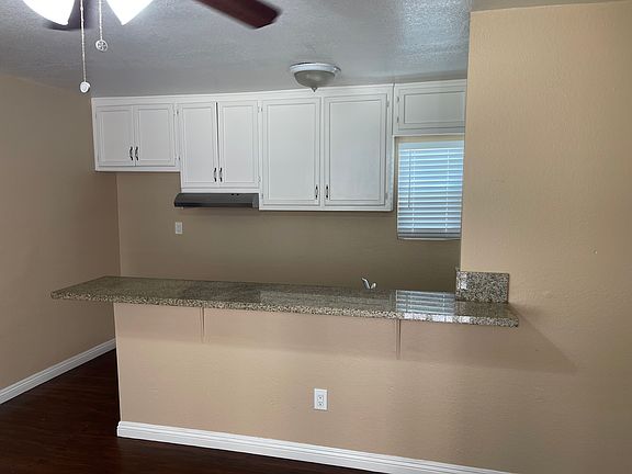 5th image of 9563-9567 Mayne St