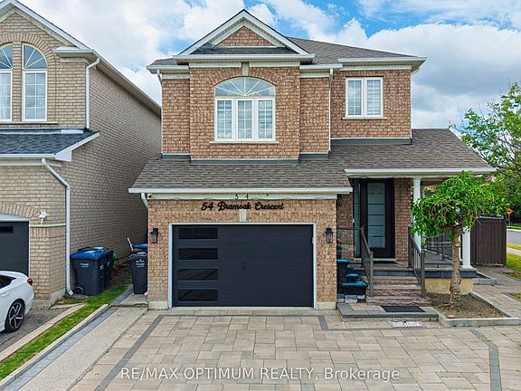2nd image of 54 Bramoak Cres
