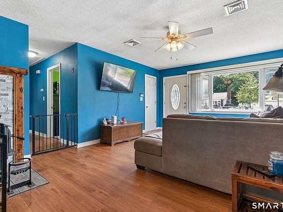 3rd image of 28 Van Horn Drive