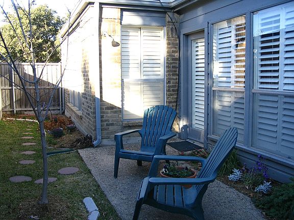 5th image of 6018 Black Berry Ln