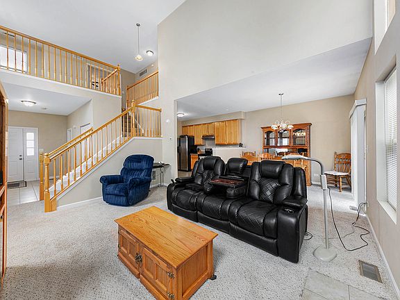 5th image of 3041 Creekside Dr