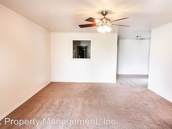 3rd image of 806 N Belmont Ave APT A