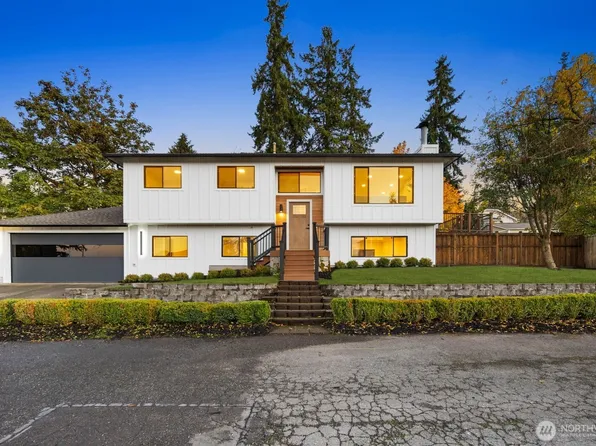 8317 NE 162nd Place, Kenmore, WA 98028