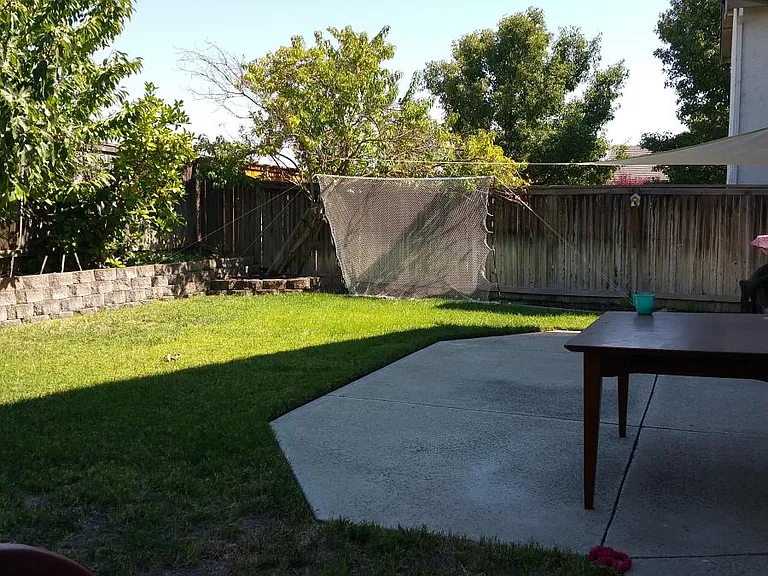 1437 Mayfield St — Photo 3