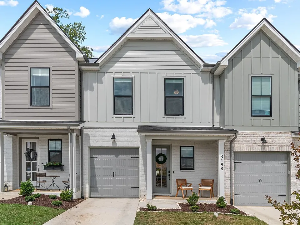 3198 Sassafras Ln