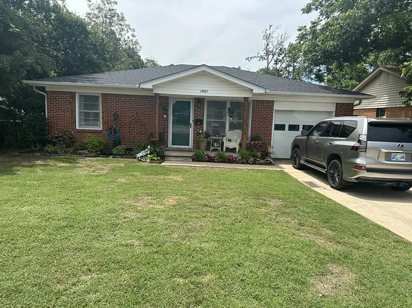 1907 E 17th St, Ada, OK 74820