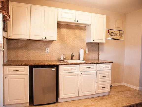 Kitchen and laundry area
