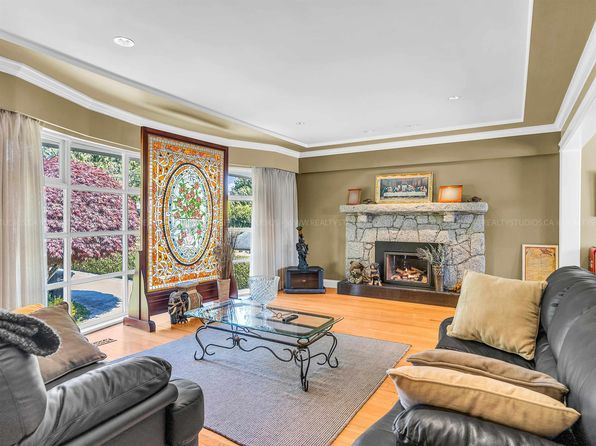 8136 Government Rd, Burnaby, BC V5A 2E2