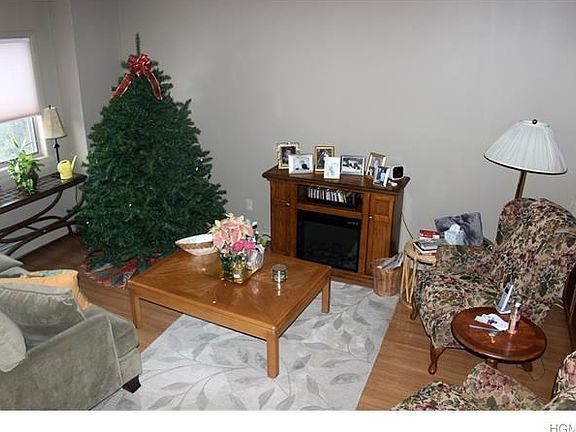 Spacious living room.