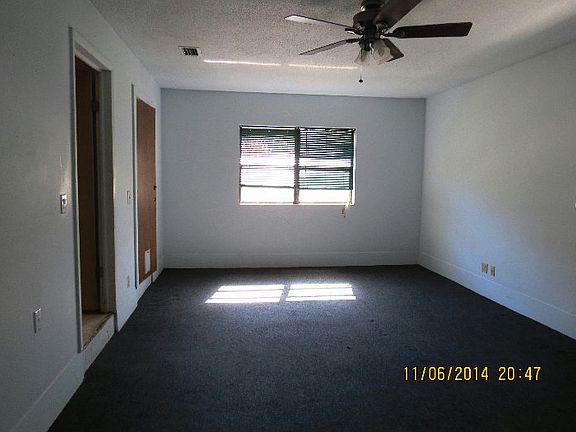 5th image of 271 SE Polk Ln