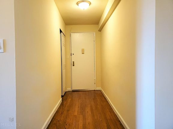 5th image of 14202 84th Dr APT 5H
