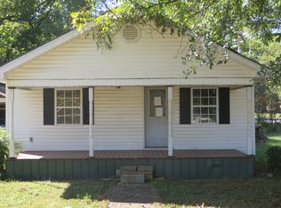 802 E 7th St, Russellville, AR 72801