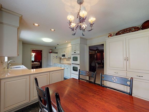 4th image of 7770 River Bend Dr