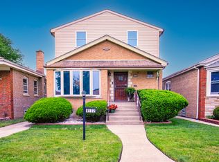 8152 S Albany Ave, Chicago, IL 60652
