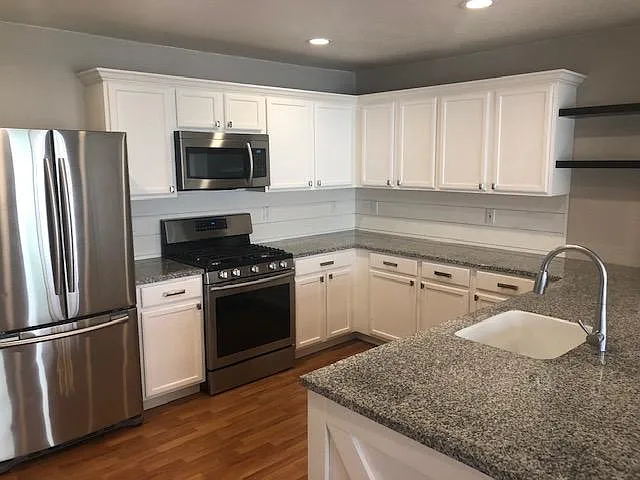 3907 E Kent Ave — Photo 9