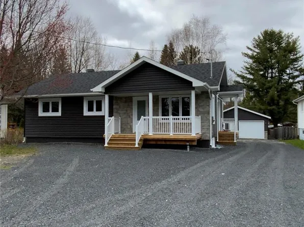 14 Saint Onge St, Edmundston, NB E7B 1P4