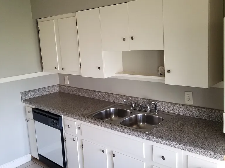 38 S Bingham St #38 — Photo 10