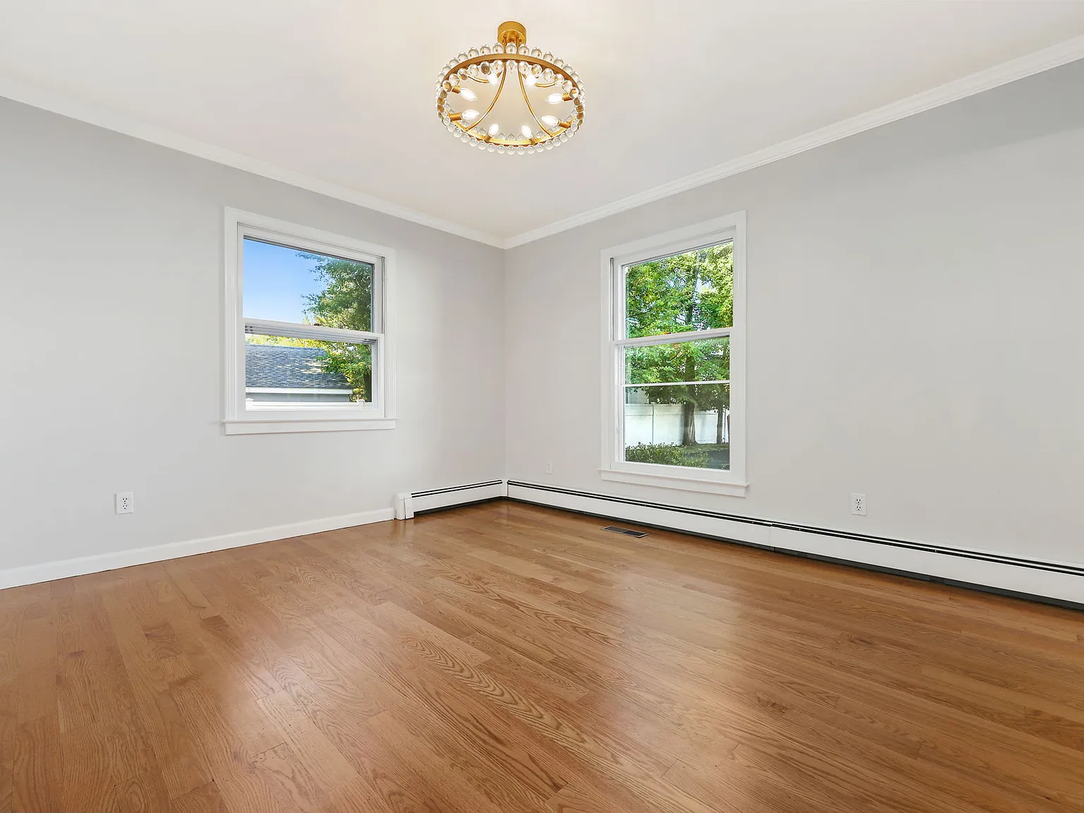 4 bed, 3.5 bath, 3672 sqft, $9,895 — Photo 4