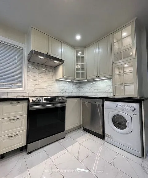 69 Madawaska Ave #MAIN F — Photo 10