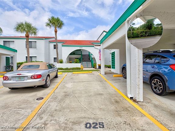3rd image of 5239 Casablanca Cir N #Q25