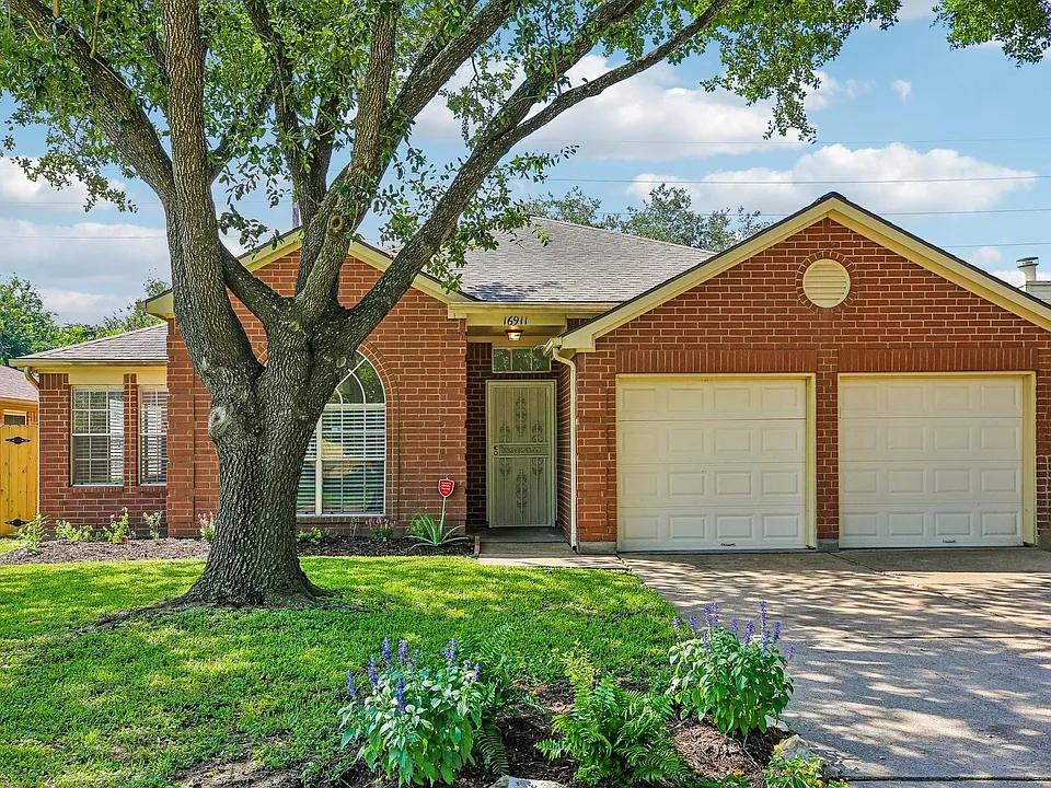 16911 Bouldgreen