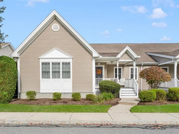 500 Mendon Rd Unit 302, Cumberland, RI 02864