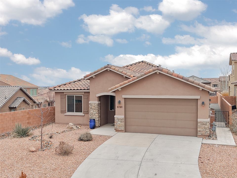 1st image of 4749 Viento Del Norte