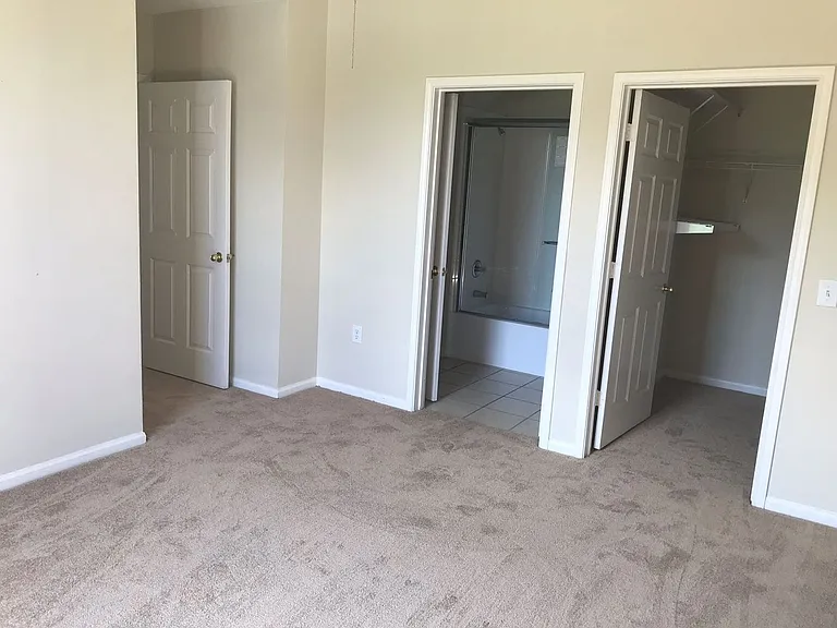 239 Longview Ave #12 — Photo 7