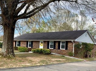 4004 Hayes St, Florence, AL 35633