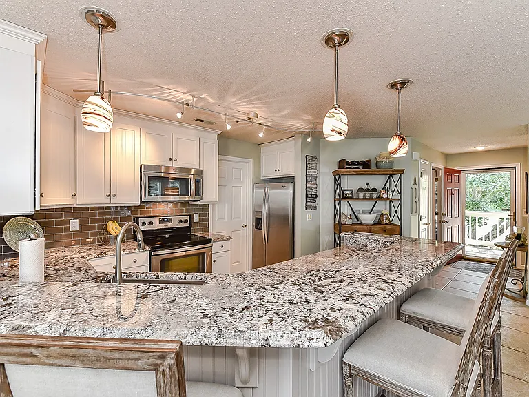 18557 Vineyard Point Ln — Photo 7