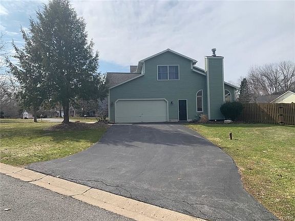 4th image of 8825 Madeleine Dr