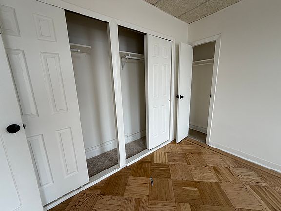 5th image of 995 Summit Ave #304